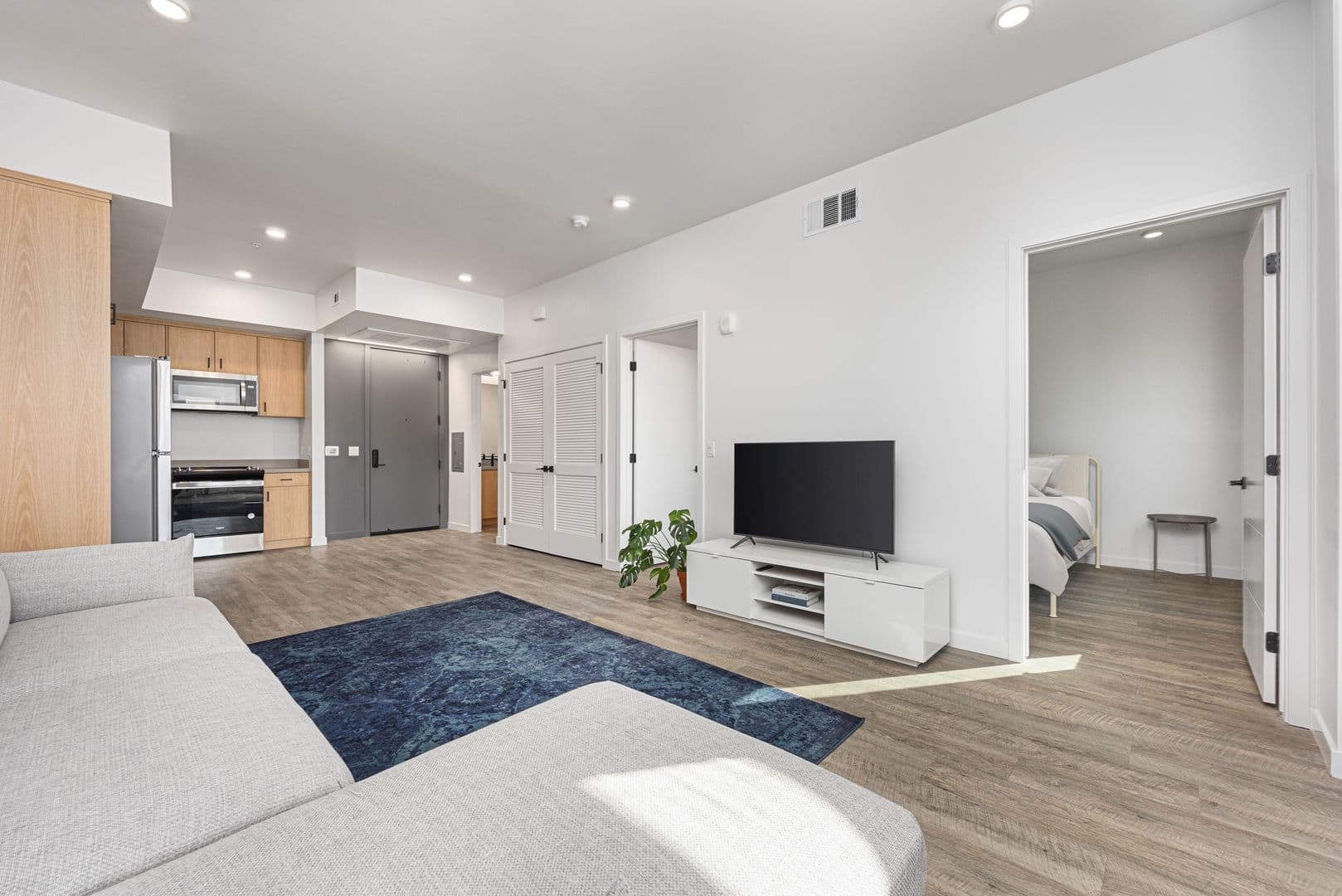 Bakersfield Apartment: 1800 Q St