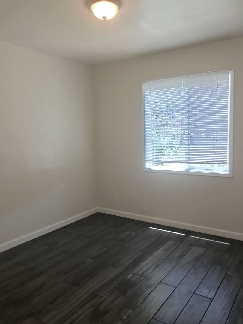 Pacific Grove Apartment: 880 Lighthouse