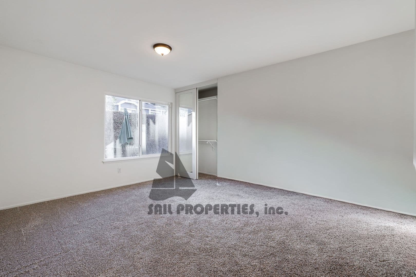 Huntington Beach House: 20061 N New Britain