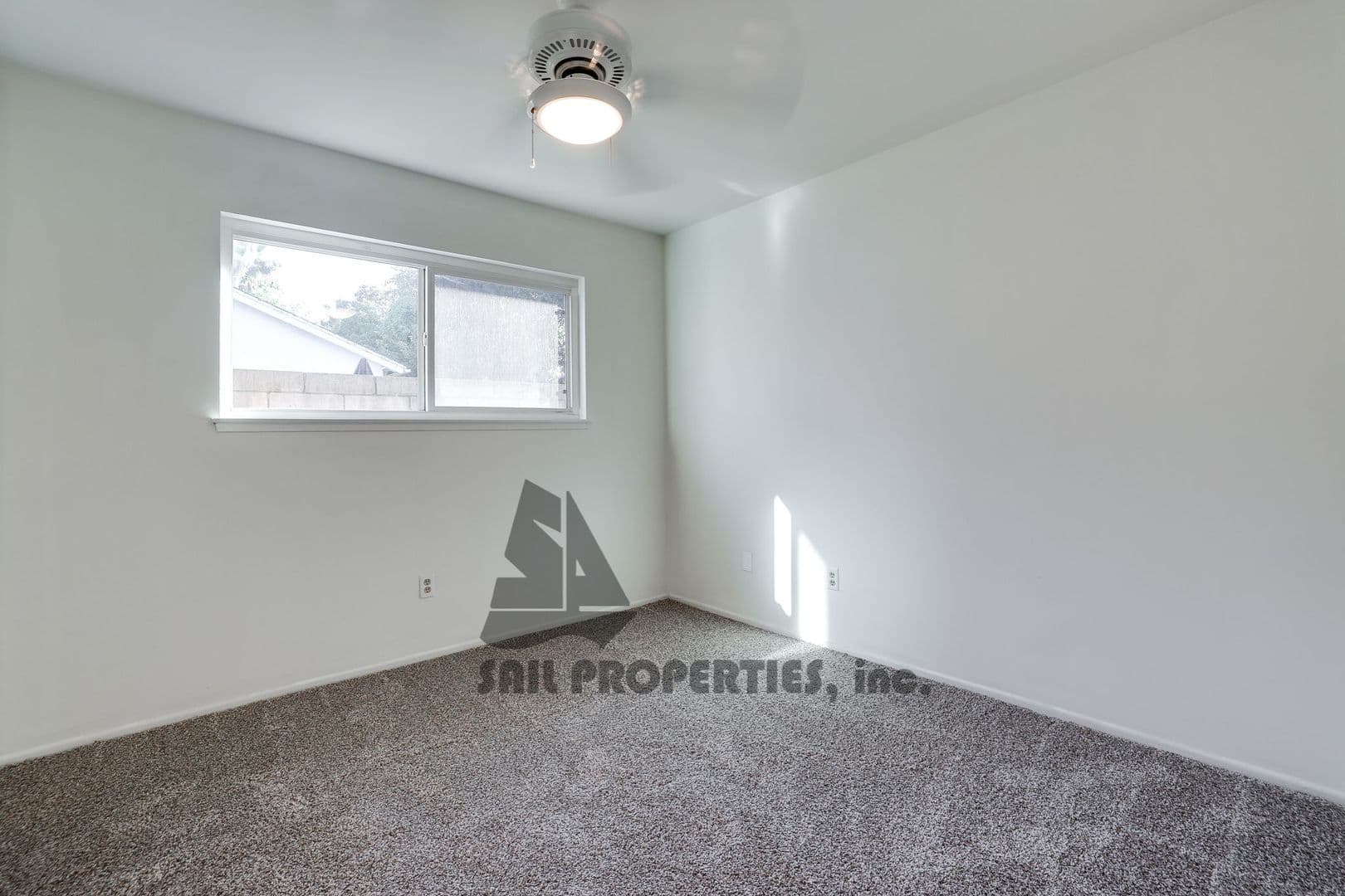 Huntington Beach House: 20061 N New Britain