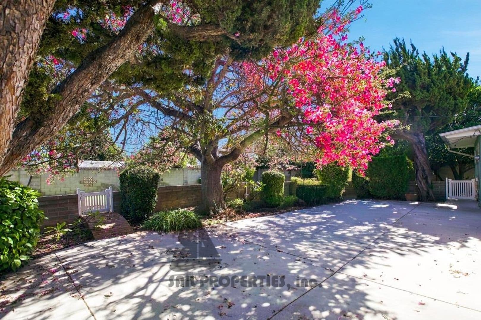 Garden Grove House: 11292 Stratford Way