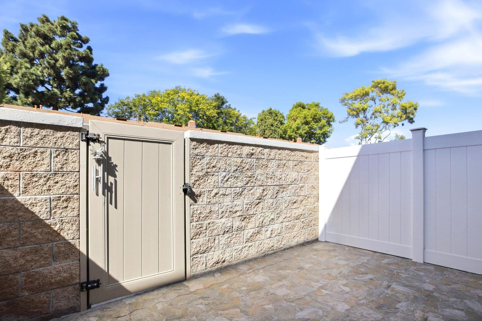 Huntington Beach Townhome: 19788 Coventry Lane
