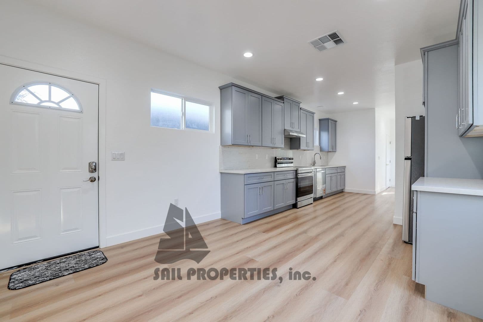 Huntington Beach House: 8686 Hastings Cir