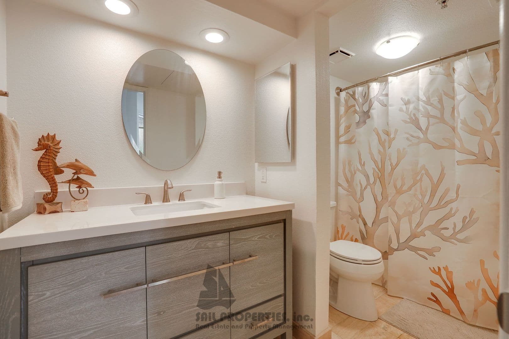 Huntington Beach Condo: 1200 Pacific Coast Hwy #327