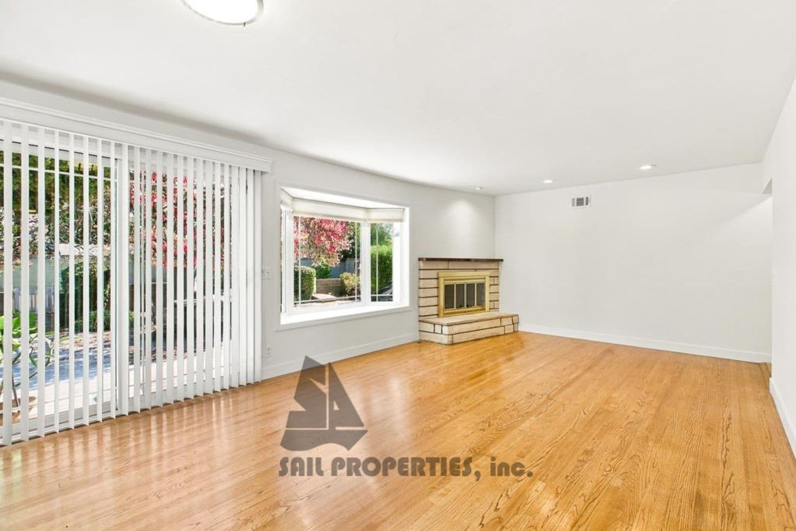 Garden Grove House: 11292 Stratford Way