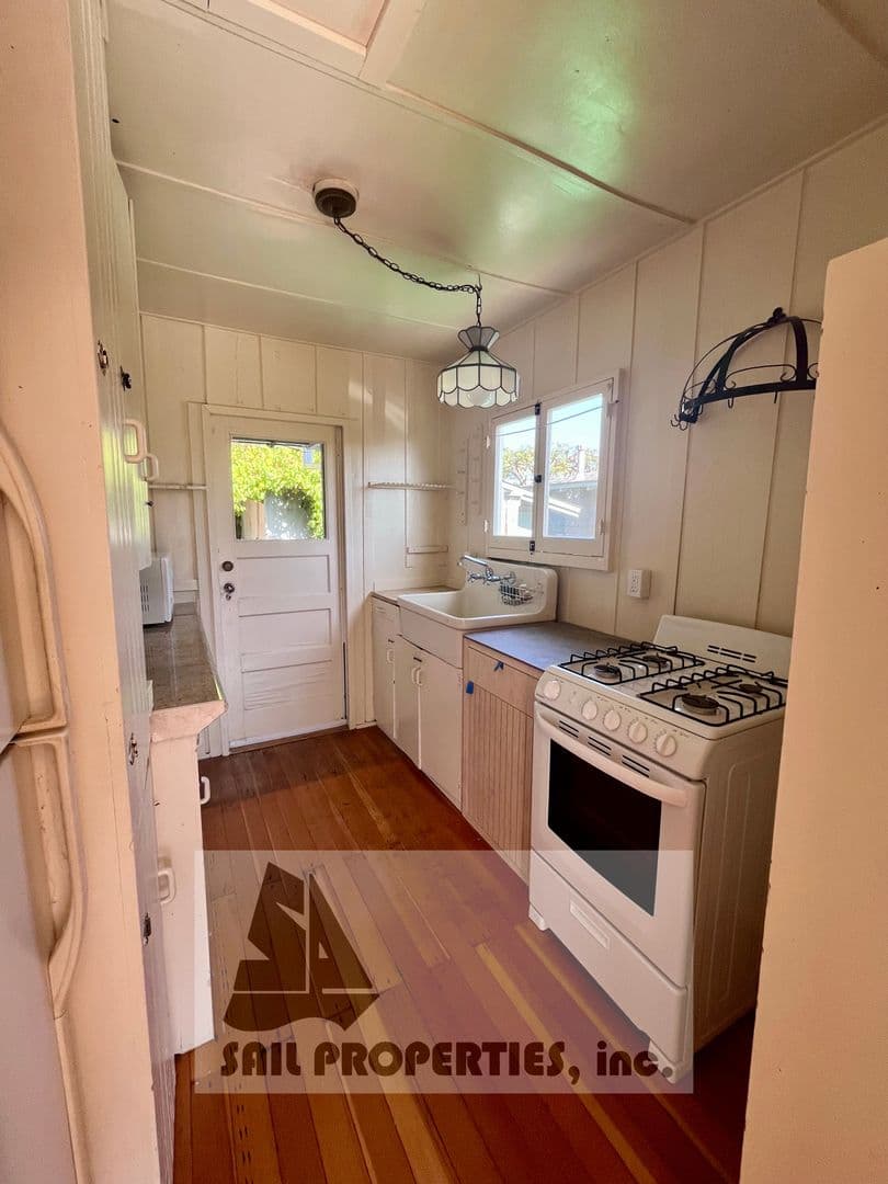 Laguna Beach House: 163 Sunset Terrace