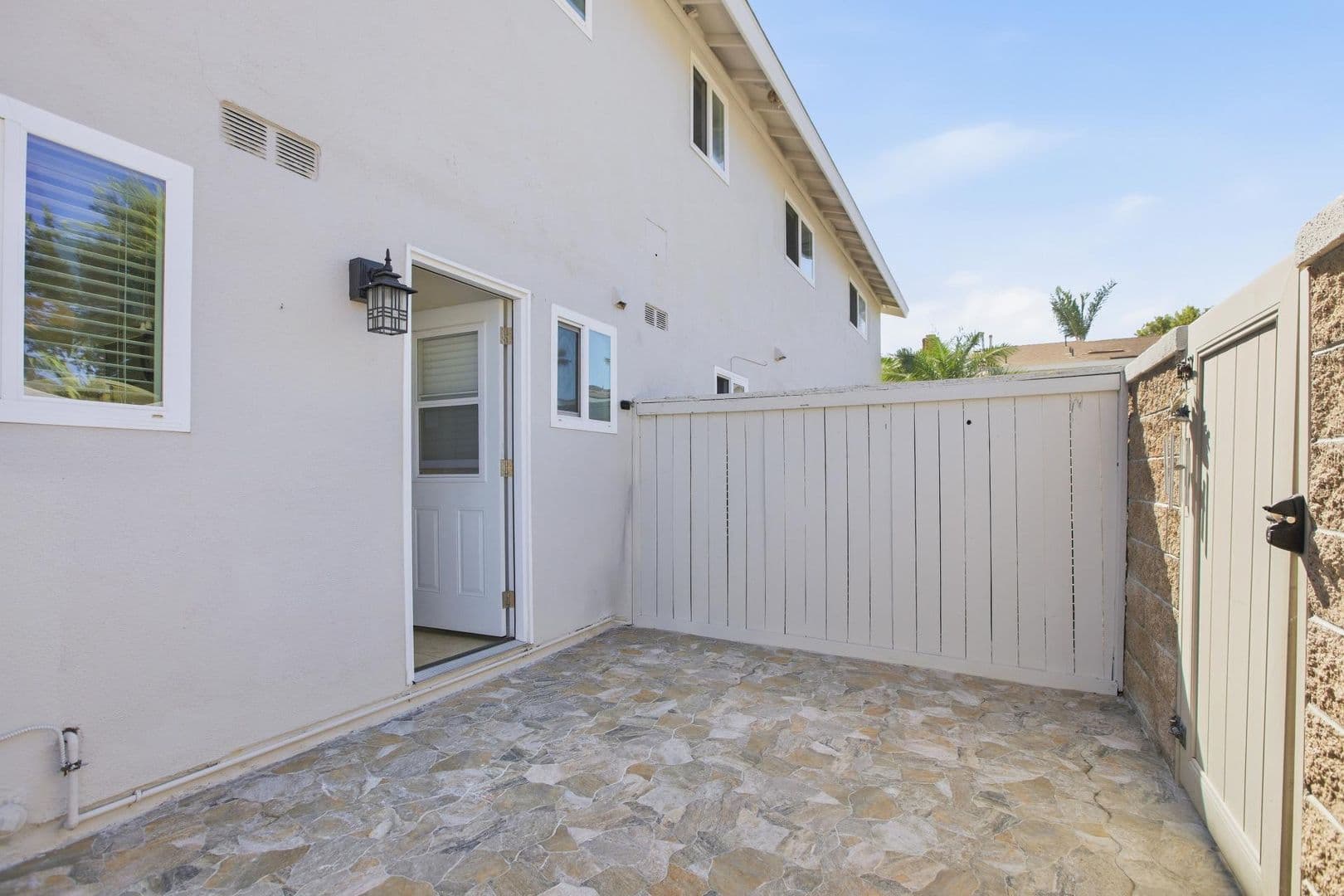 Huntington Beach Townhome: 19788 Coventry Lane
