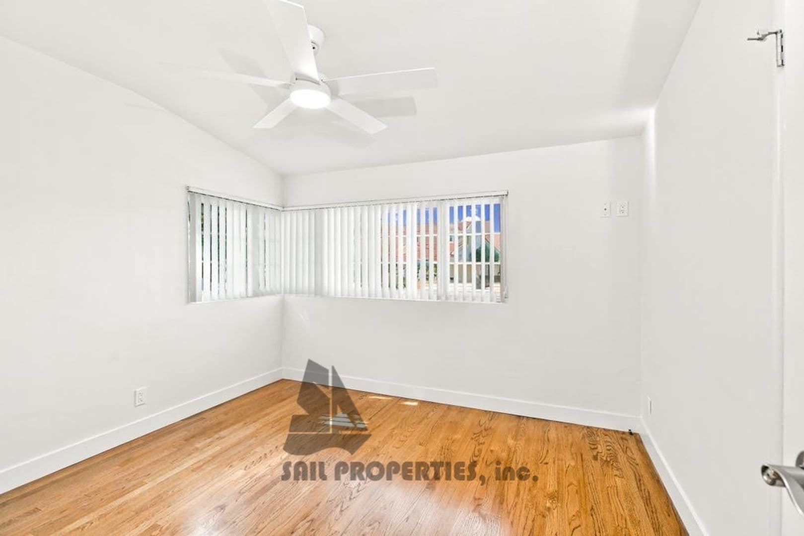 Garden Grove House: 11292 Stratford Way