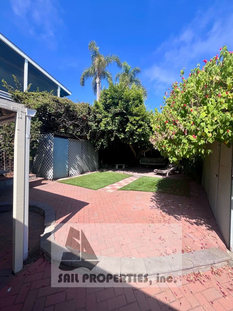 Laguna Beach House: 163 Sunset Terrace