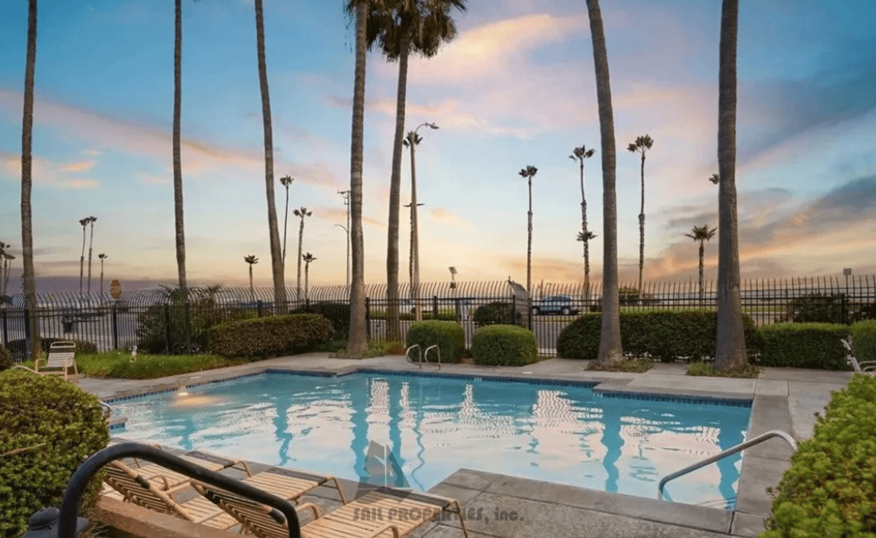 Huntington Beach Condo: 1200 Pacific Coast Hwy #327