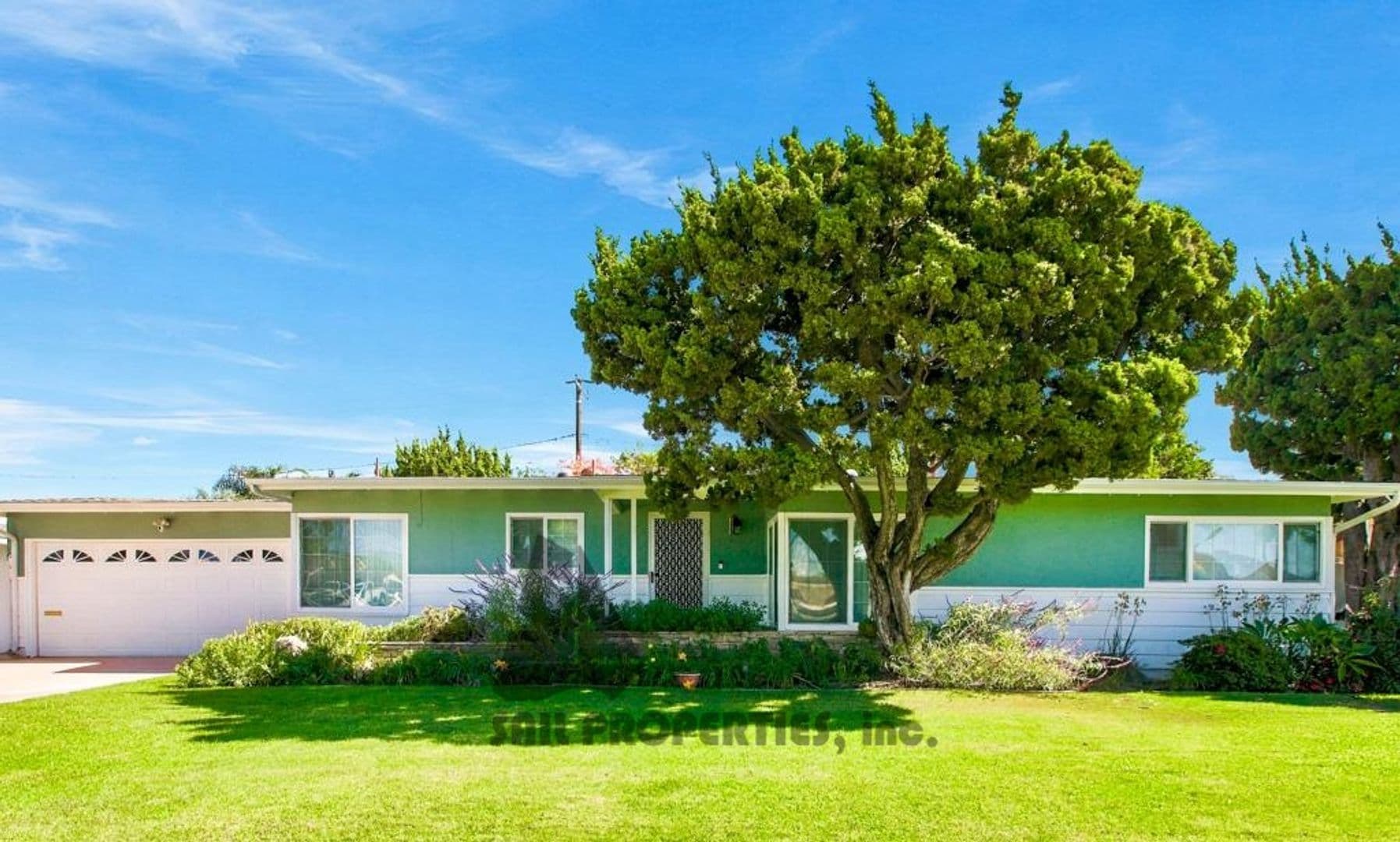Garden Grove House: 11292 Stratford Way