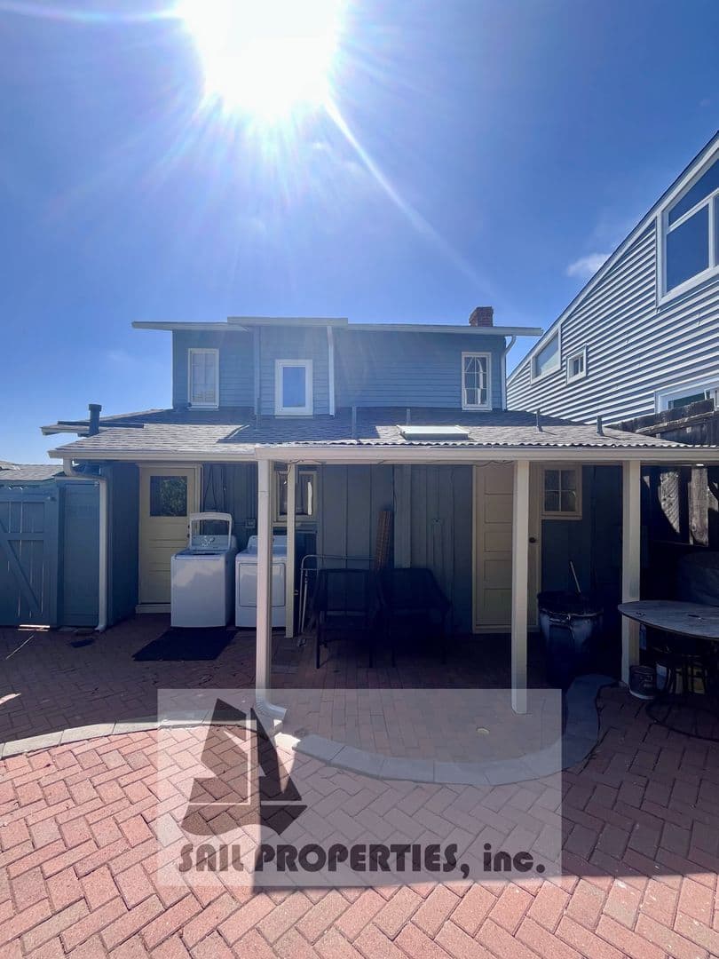 Laguna Beach House: 163 Sunset Terrace