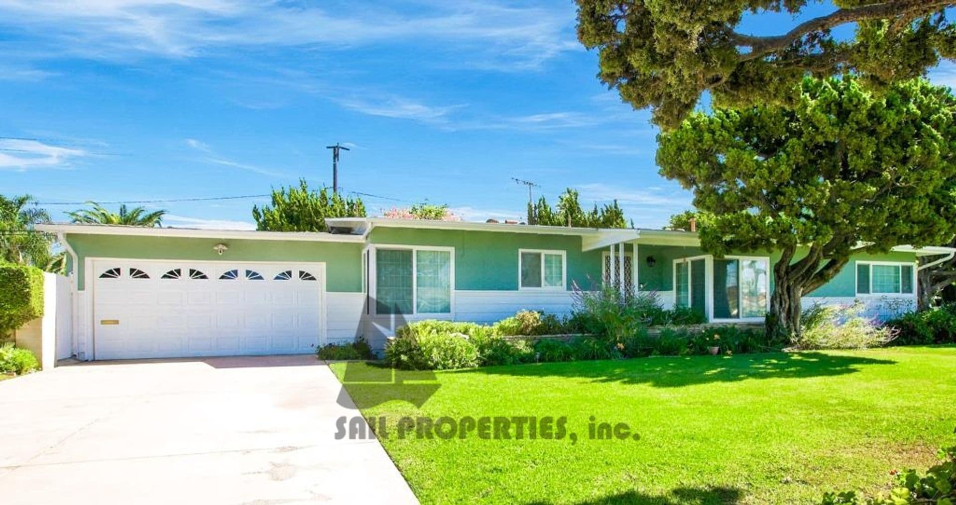 Garden Grove House: 11292 Stratford Way