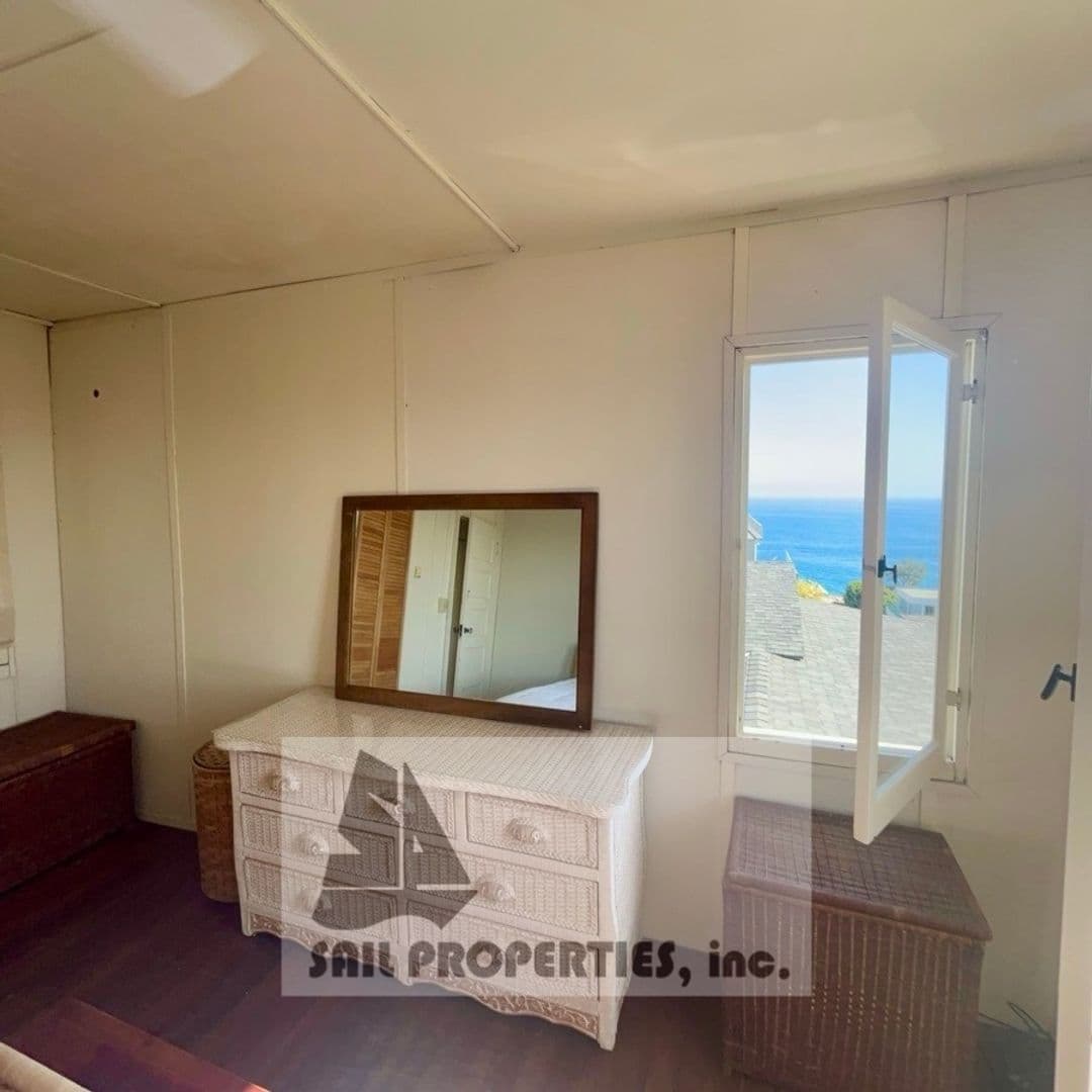Laguna Beach House: 163 Sunset Terrace