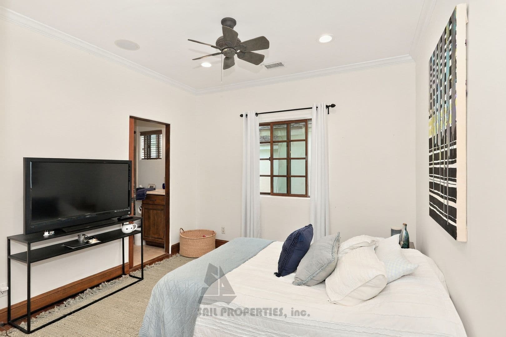 Huntington Beach House: 1115 California Street