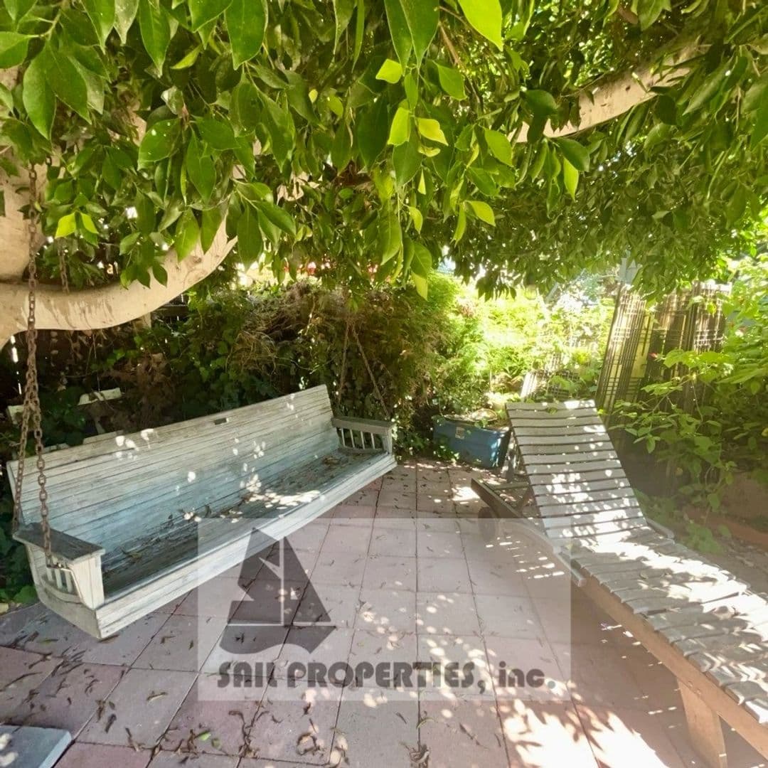 Laguna Beach House: 163 Sunset Terrace