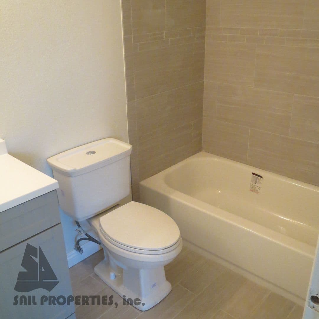 Westminster Townhome: 5662 Eastbourne Walk