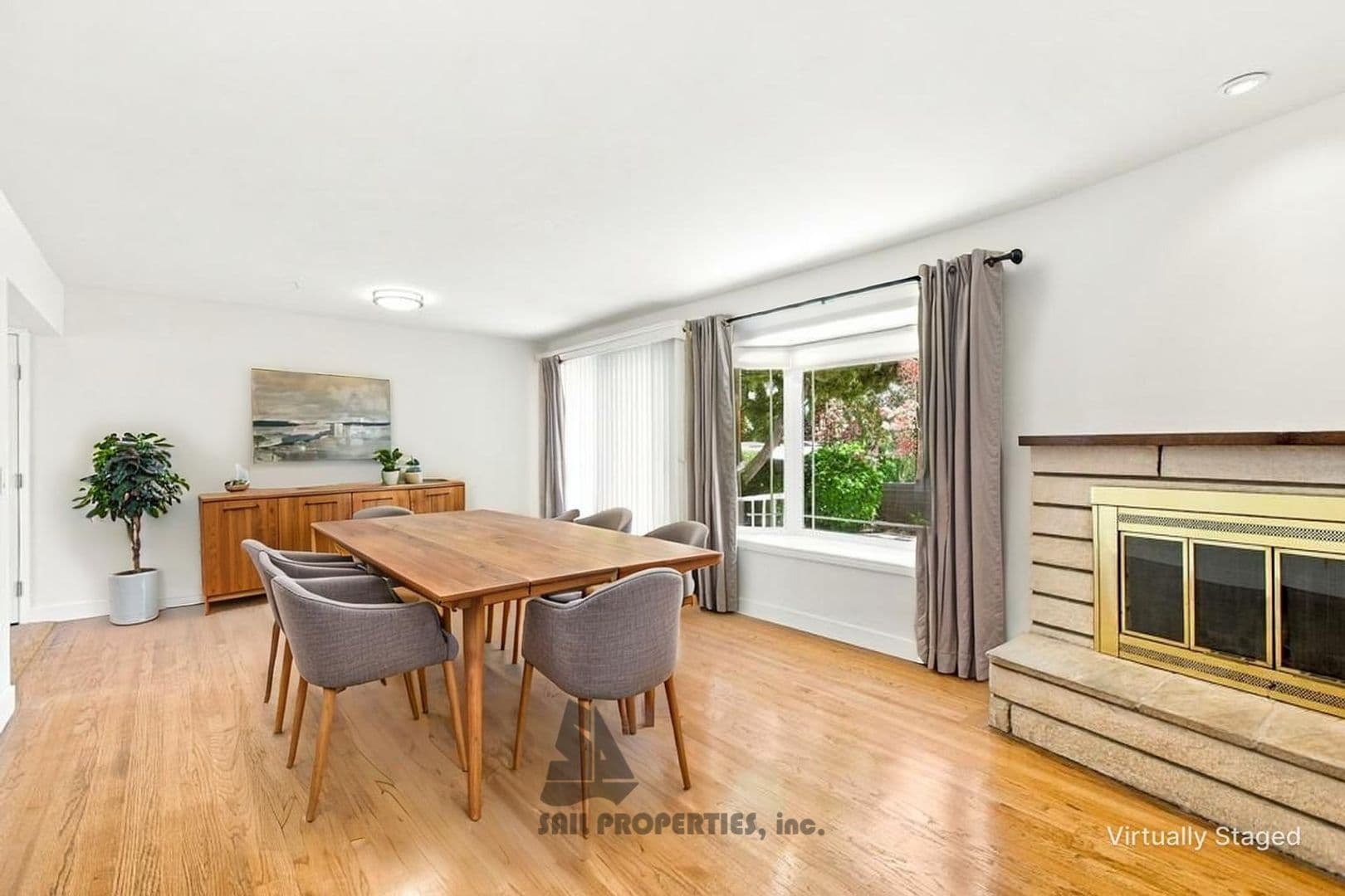 Garden Grove House: 11292 Stratford Way