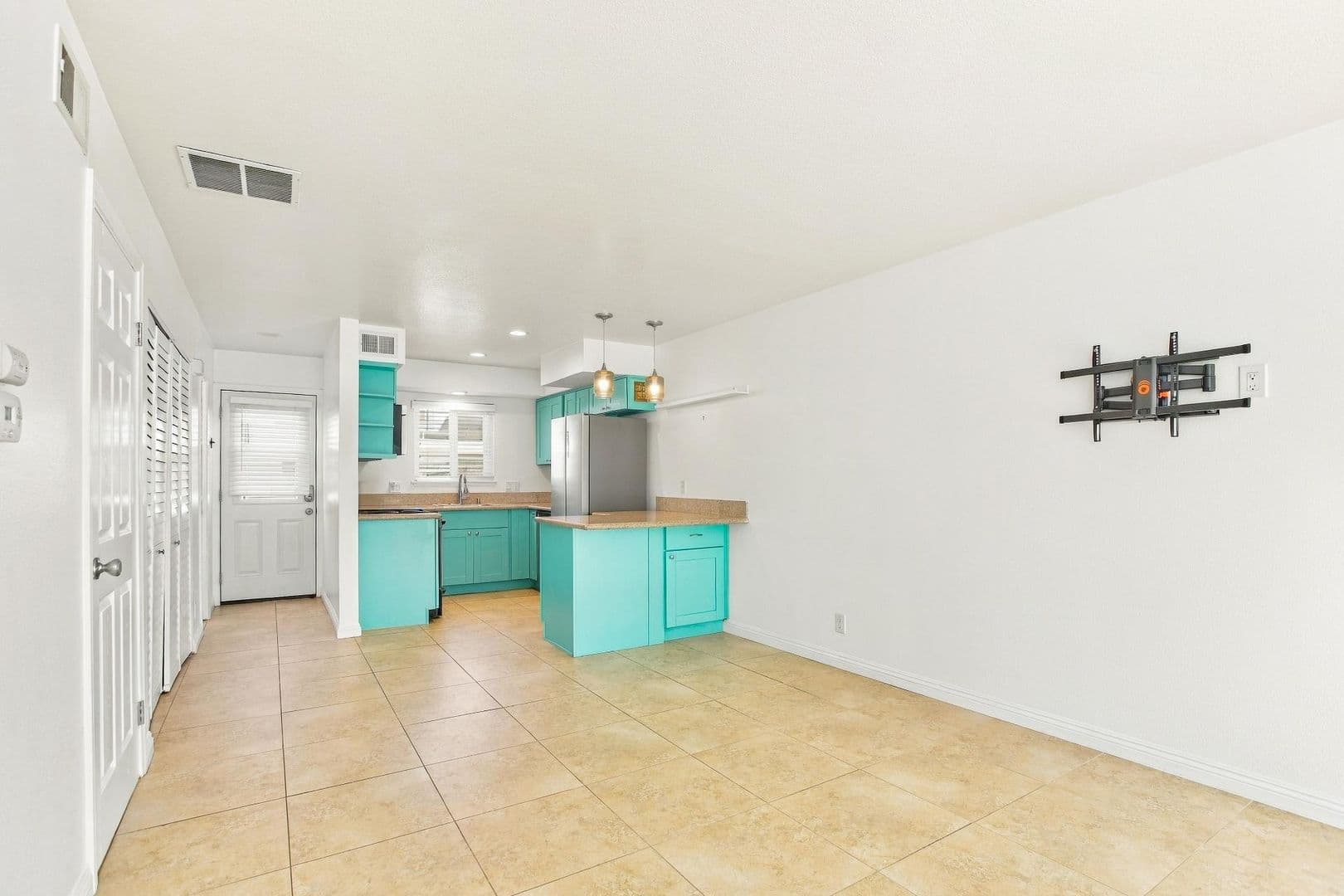 Huntington Beach Townhome: 19788 Coventry Lane
