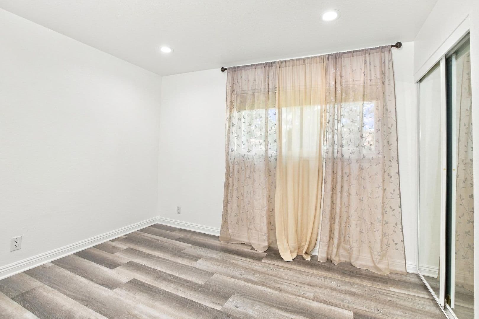 Huntington Beach Townhome: 19788 Coventry Lane