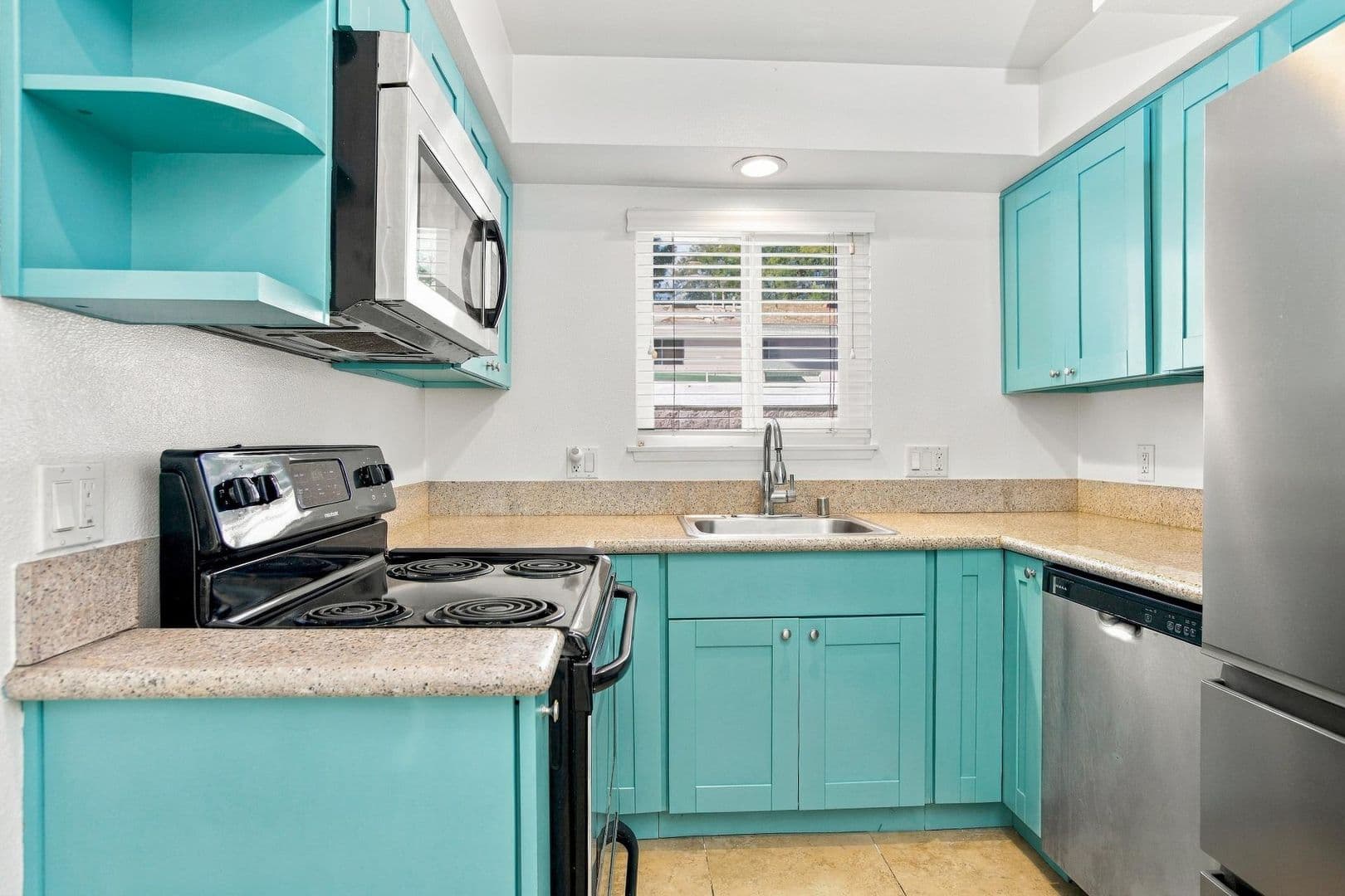 Huntington Beach Townhome: 19788 Coventry Lane