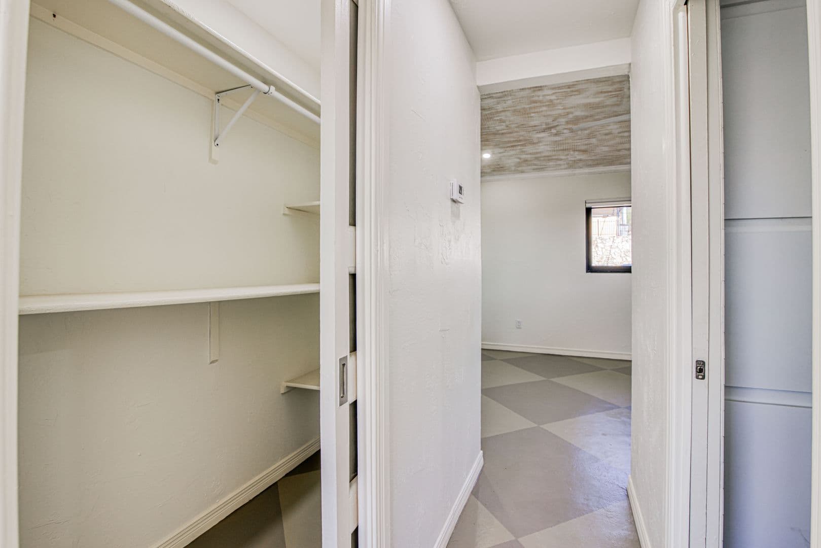 El Paso Apartment: 1606 N. Stanton