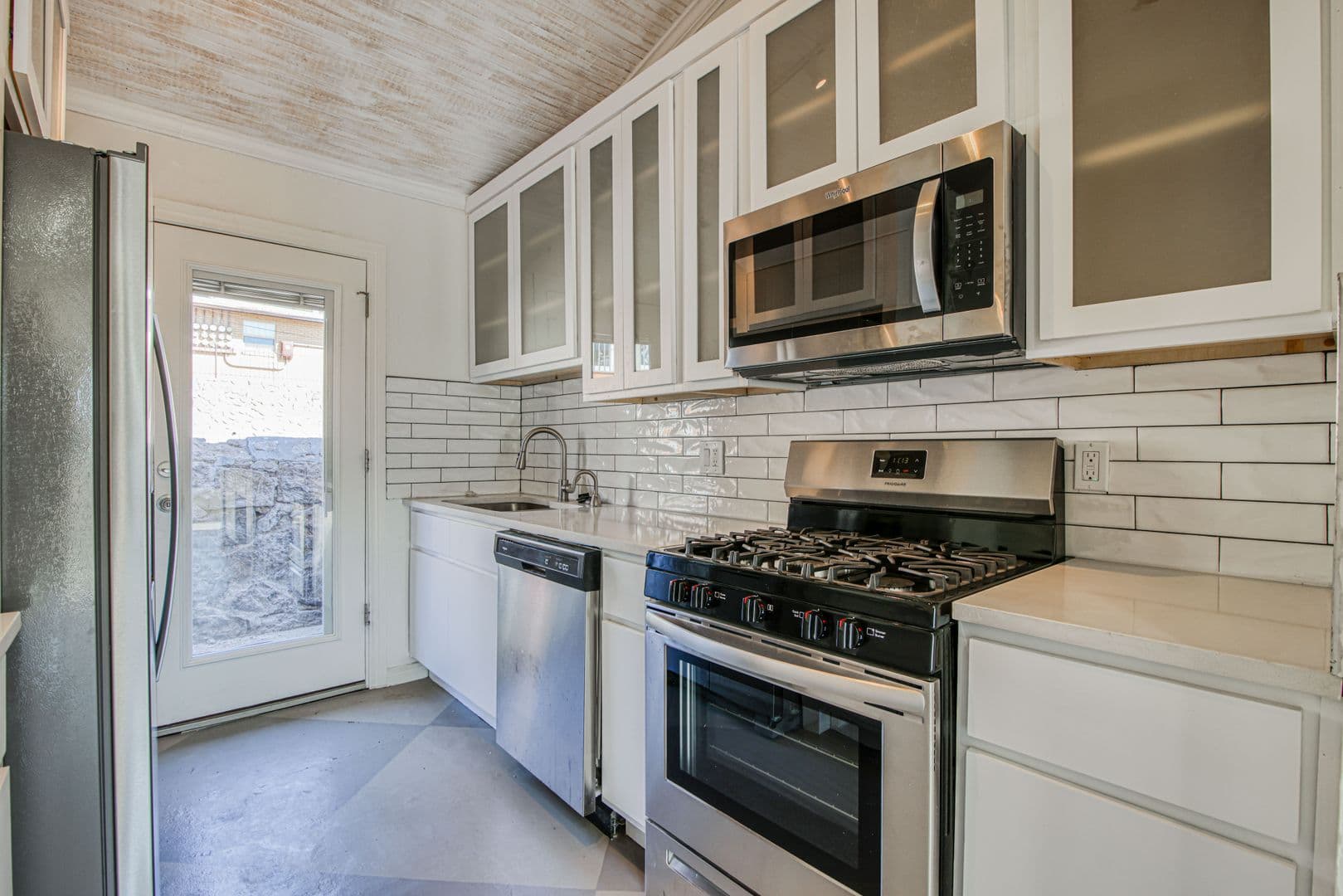 El Paso Apartment: 1606 N. Stanton