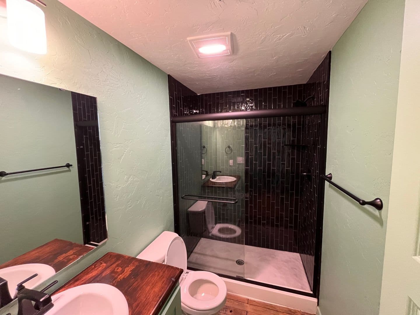Springfield Apartment: 320 Walnut St.