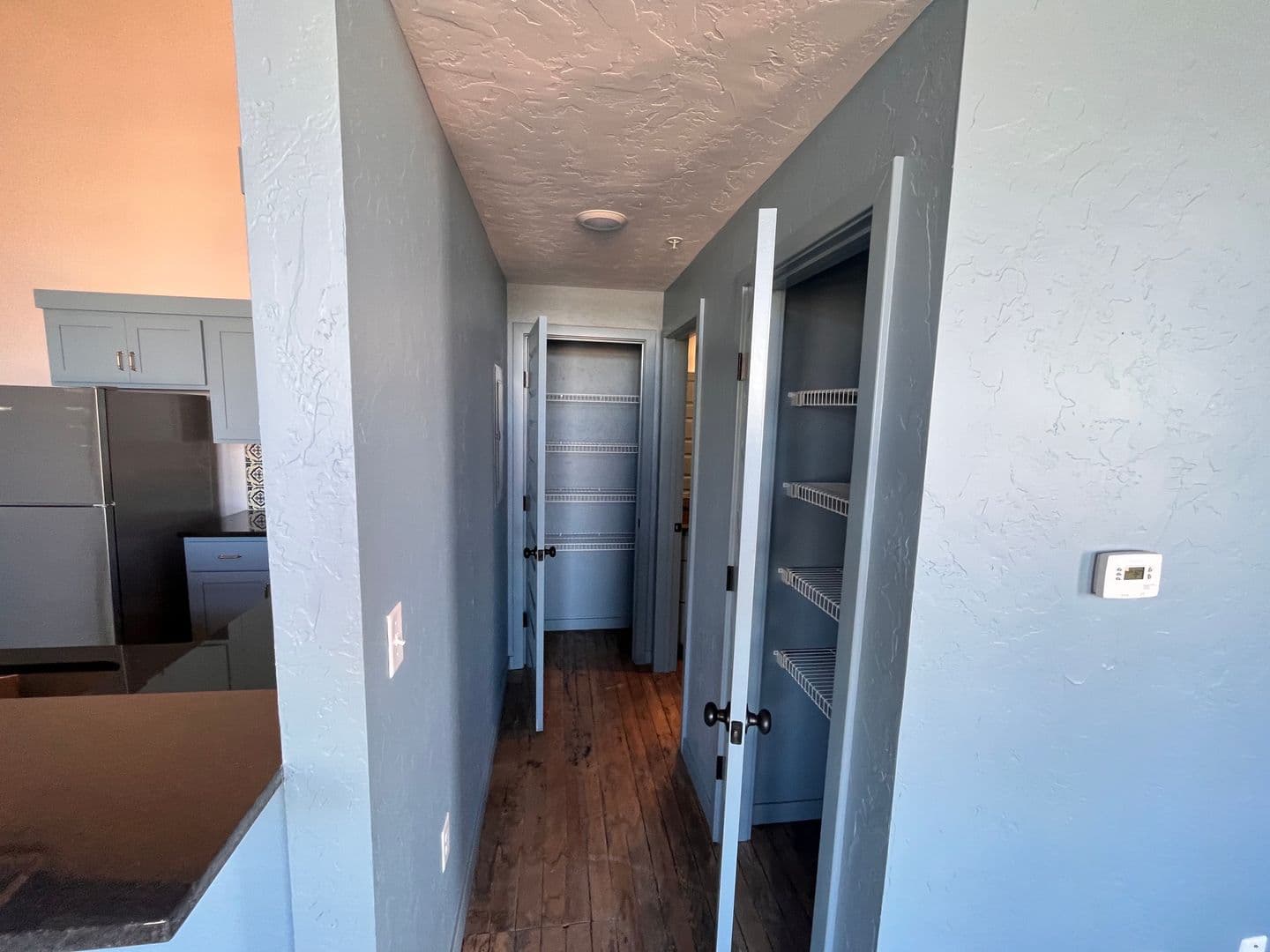 Springfield Apartment: 320 Walnut St.