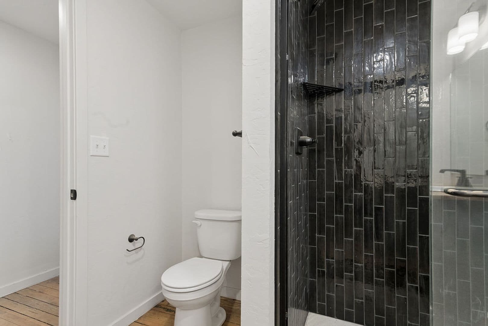 Springfield Apartment: 320 Walnut St.