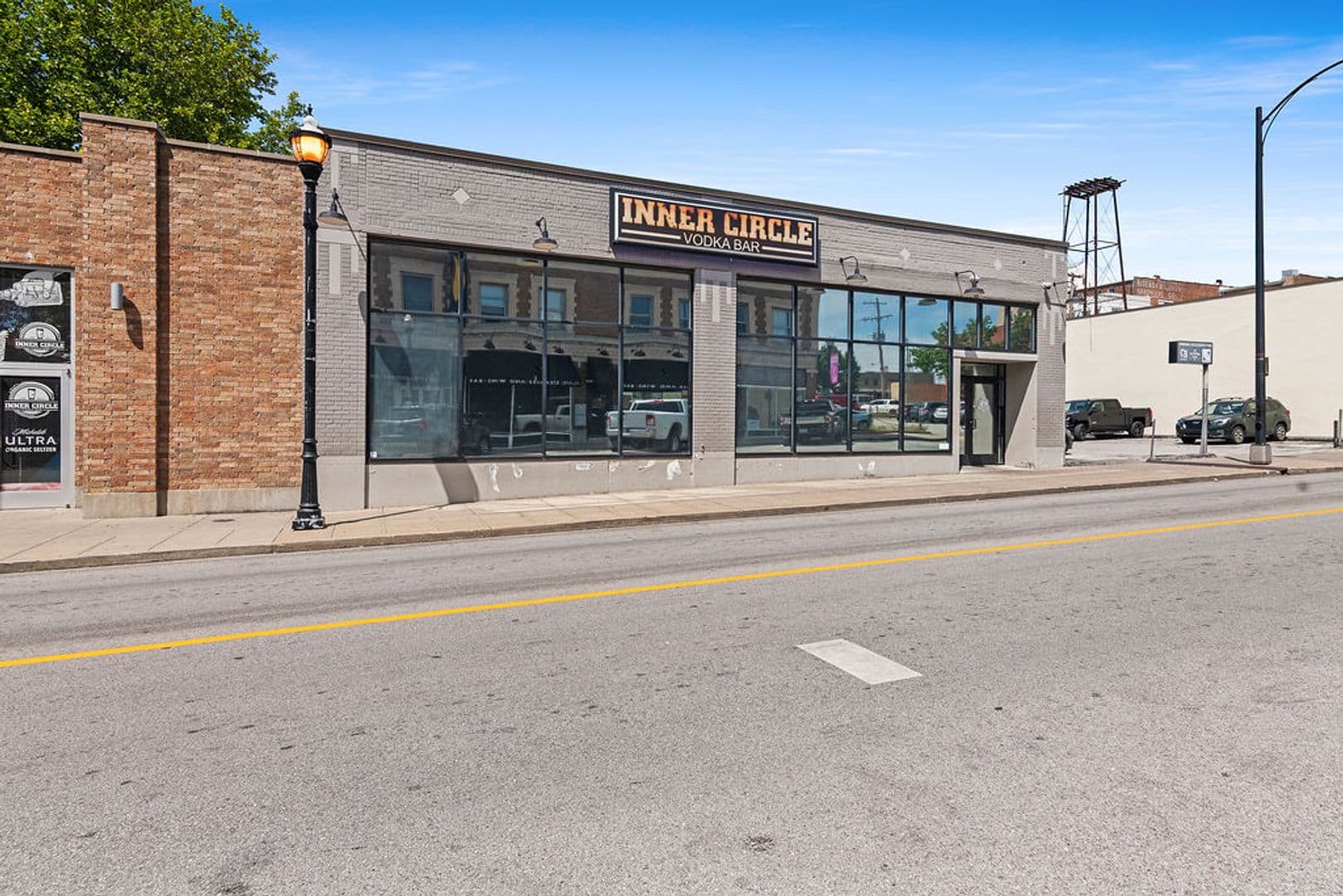 Springfield Apartment: 320 Walnut St.