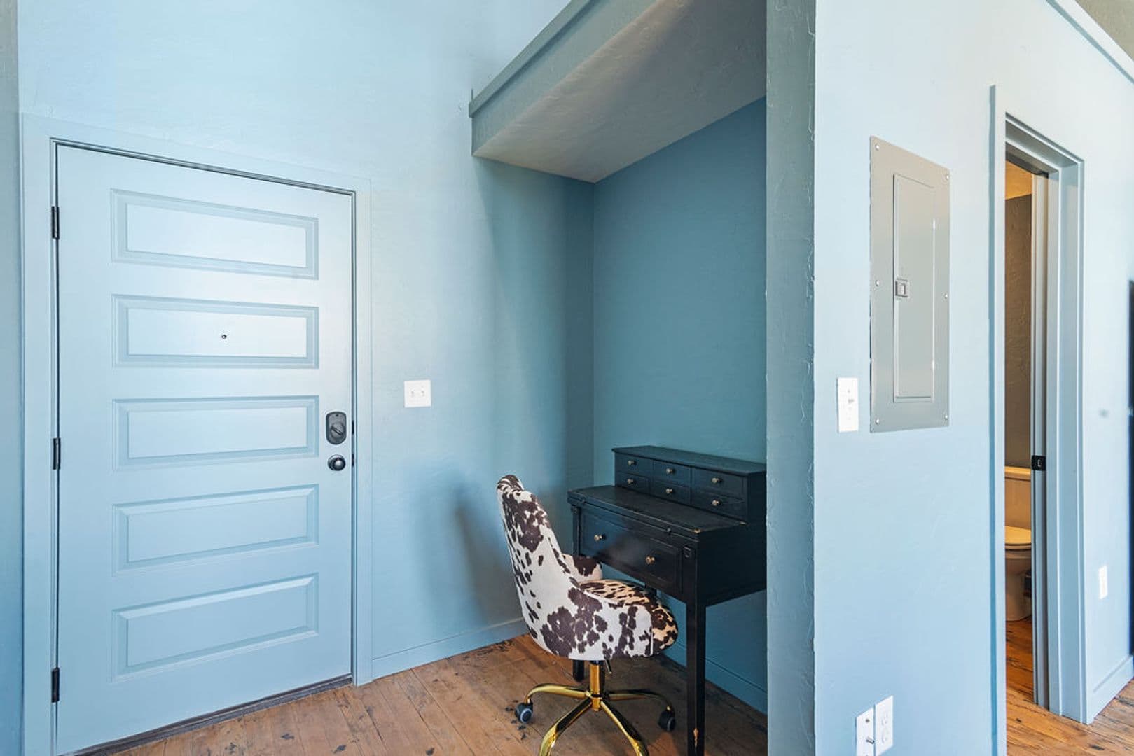 Springfield Apartment: 320 Walnut St.