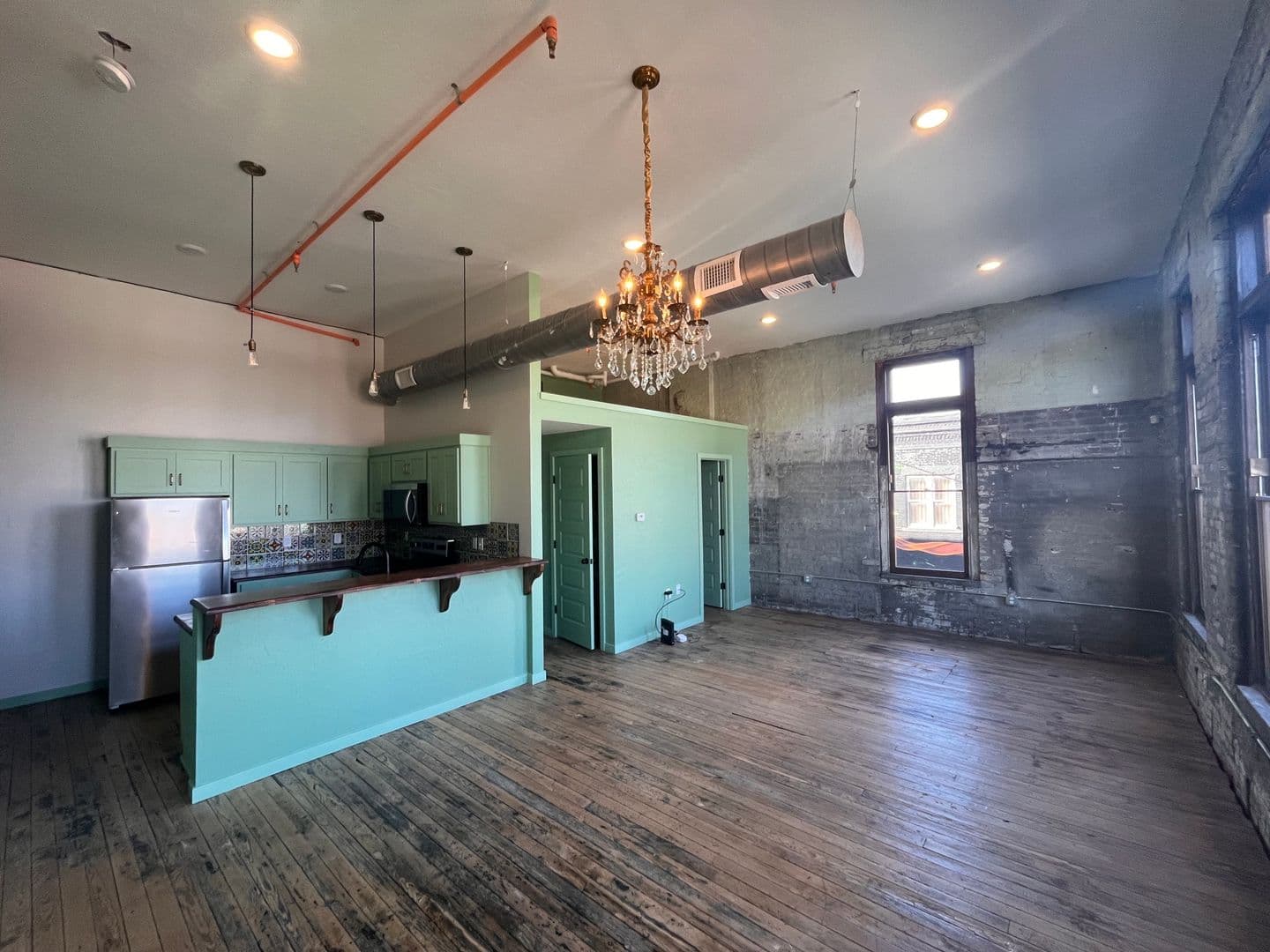 Springfield Apartment: 320 Walnut St.