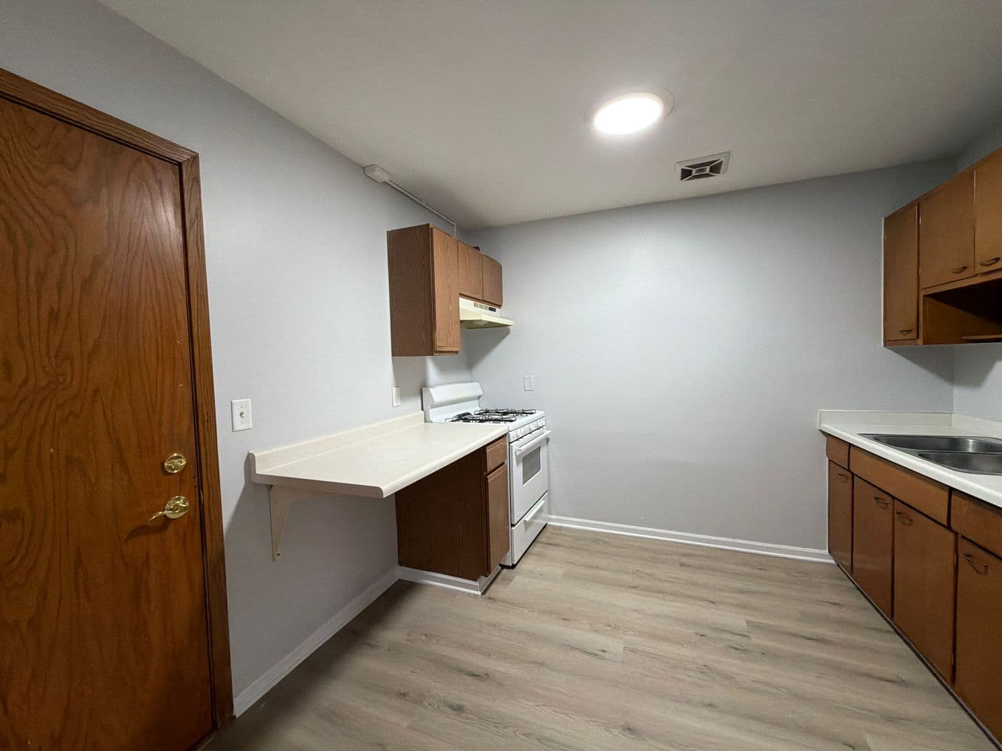 Columbia Heights Apartment: 3932 Central Avenue NE