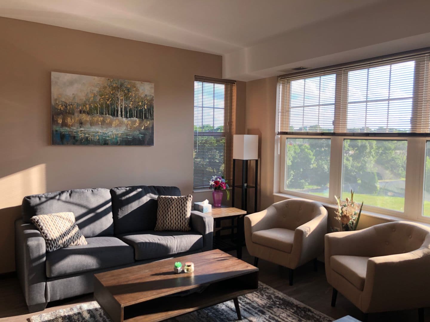 Saint Paul Apartment: 1880 Old Hudson Road