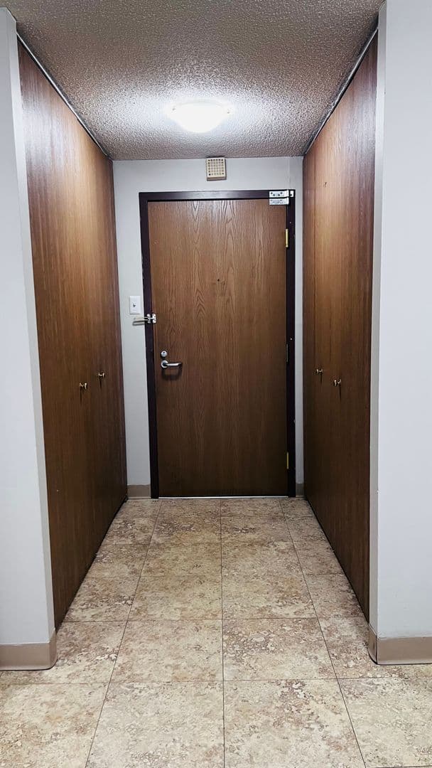 Minneapolis Apartment: 215 Oak Grove Street