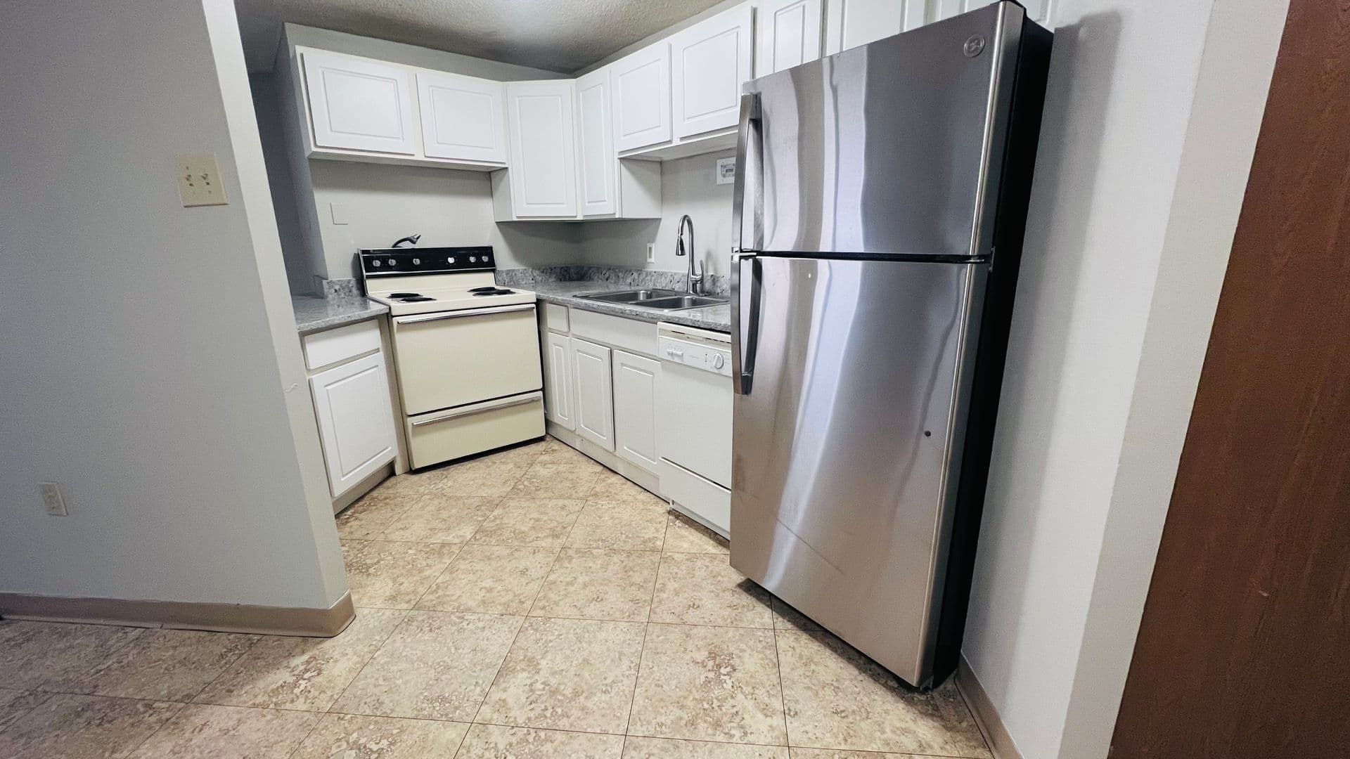 Minneapolis Apartment: 215 Oak Grove Street