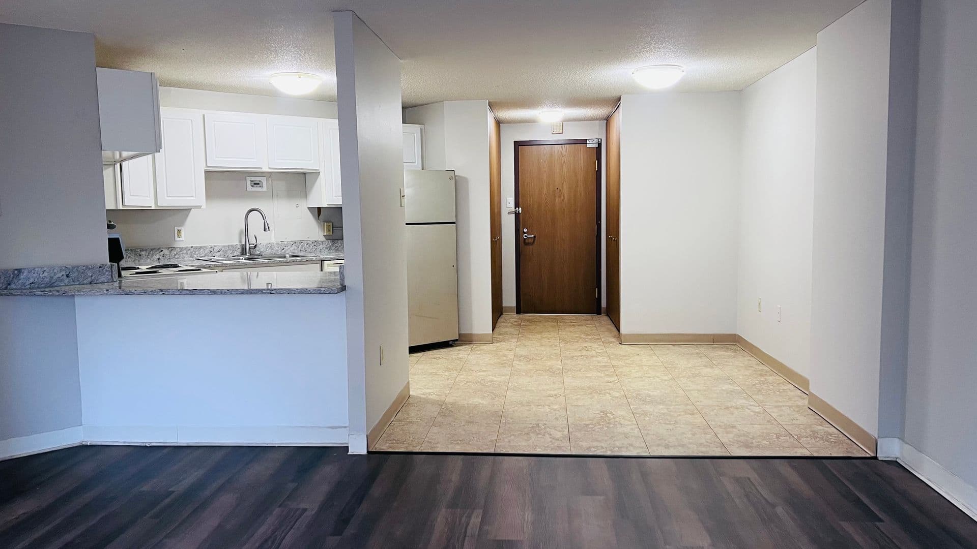 Minneapolis Apartment: 215 Oak Grove Street