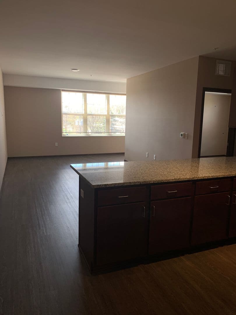 Saint Paul Apartment: 1880 Old Hudson Road