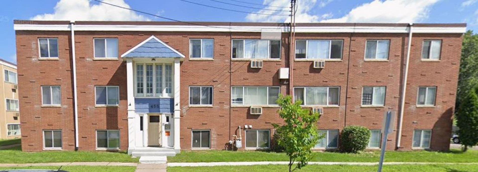 Saint Paul Apartment: 467 Maryland Avenue W