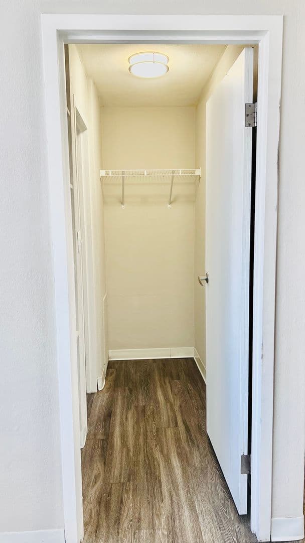 Minneapolis Apartment: 330 Oak Grove Street