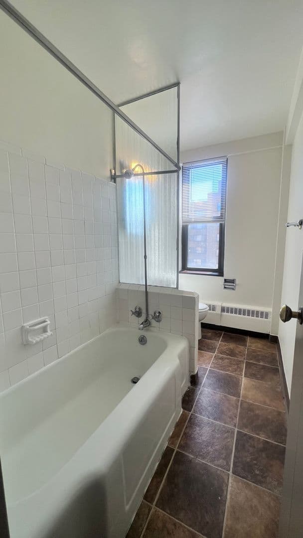 Minneapolis Apartment: 330 Oak Grove Street