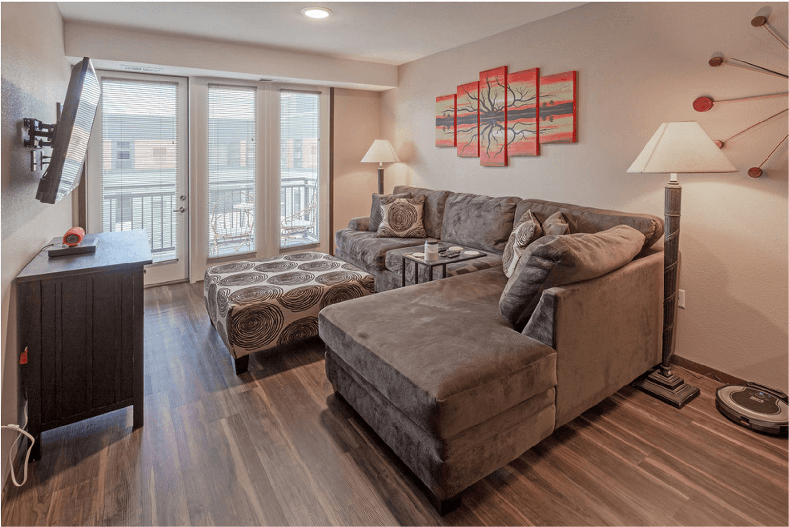 Saint Paul Apartment: 1880 Old Hudson Road
