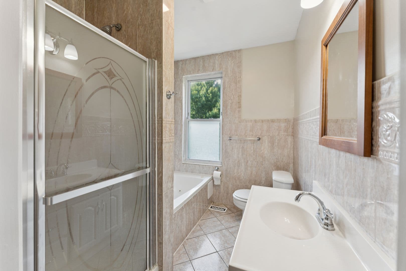 Washington House: 2911 Sherman Avenue NW