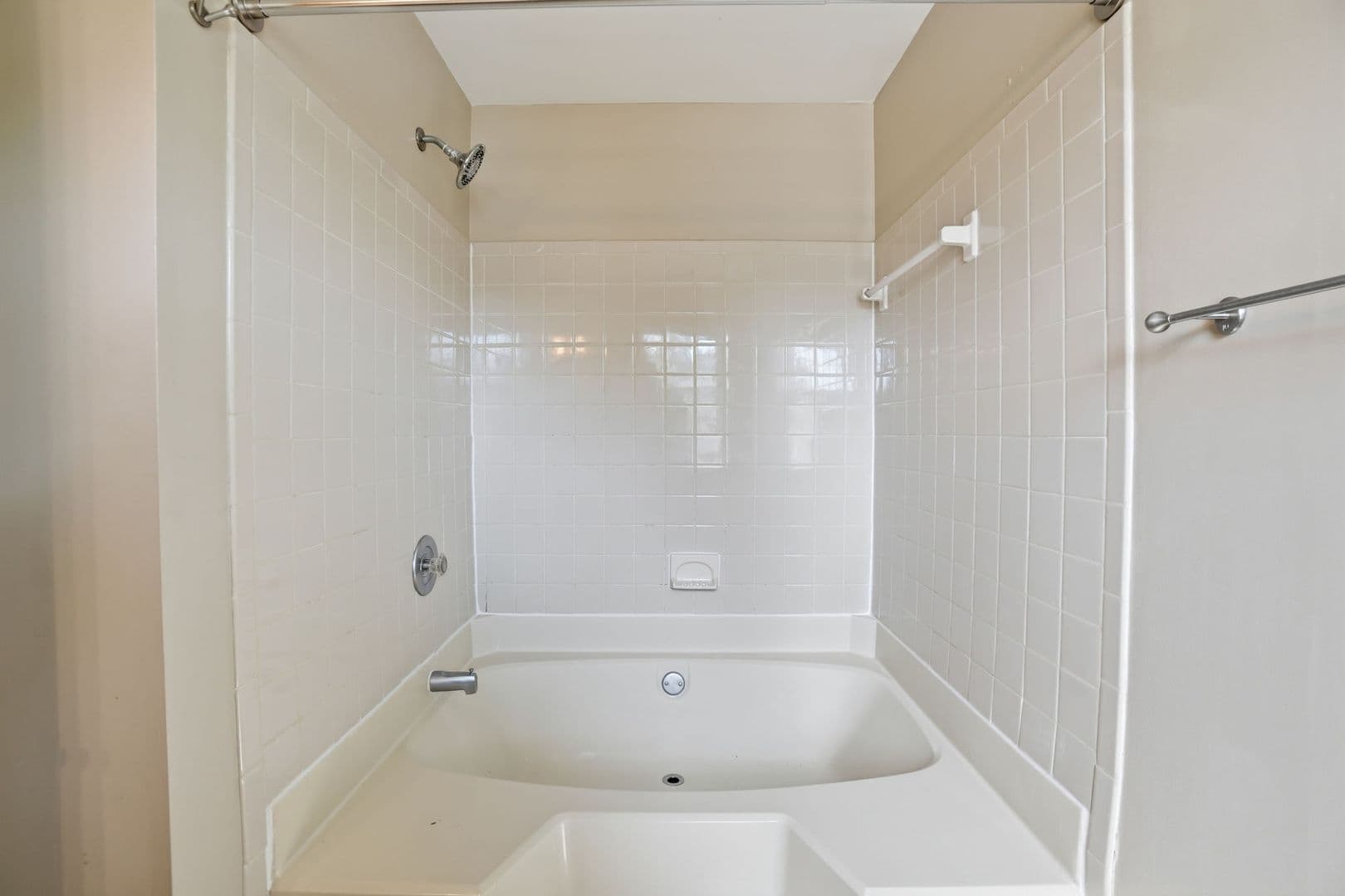 Alexandria Condo: 8633 Beekman Place