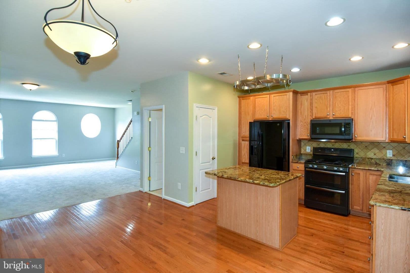 Alexandria House: 7810 Locust Leaf Lane