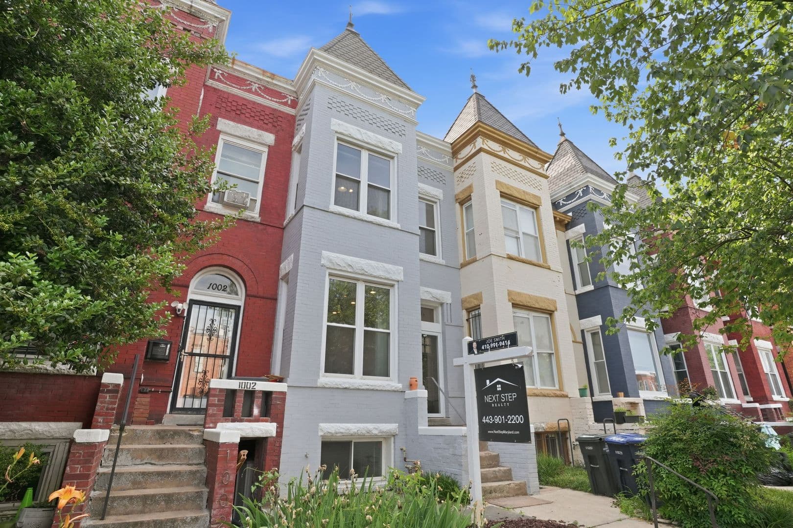 Washington Townhome: 1004 11th Street NE