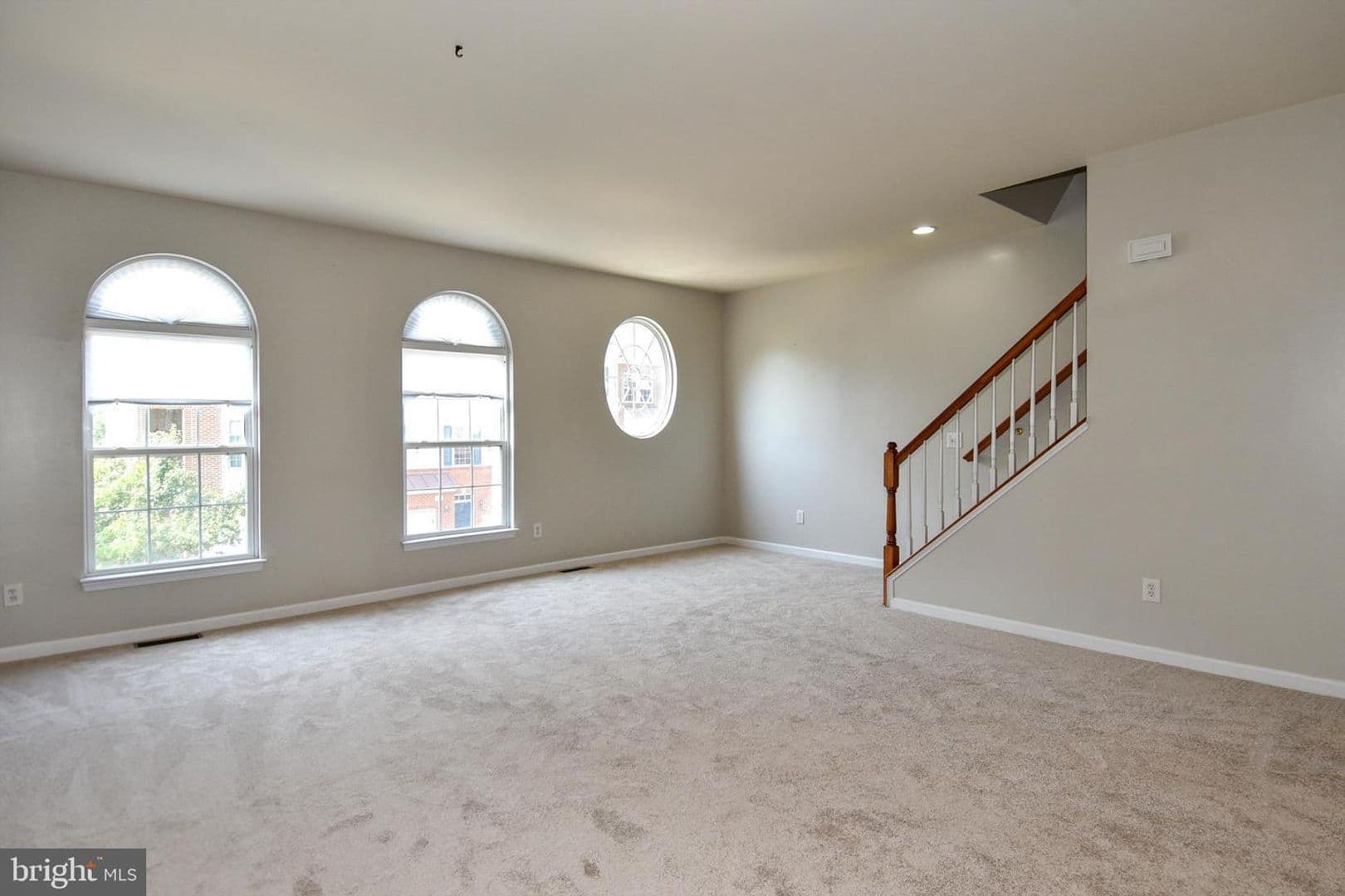 Alexandria House: 7810 Locust Leaf Lane