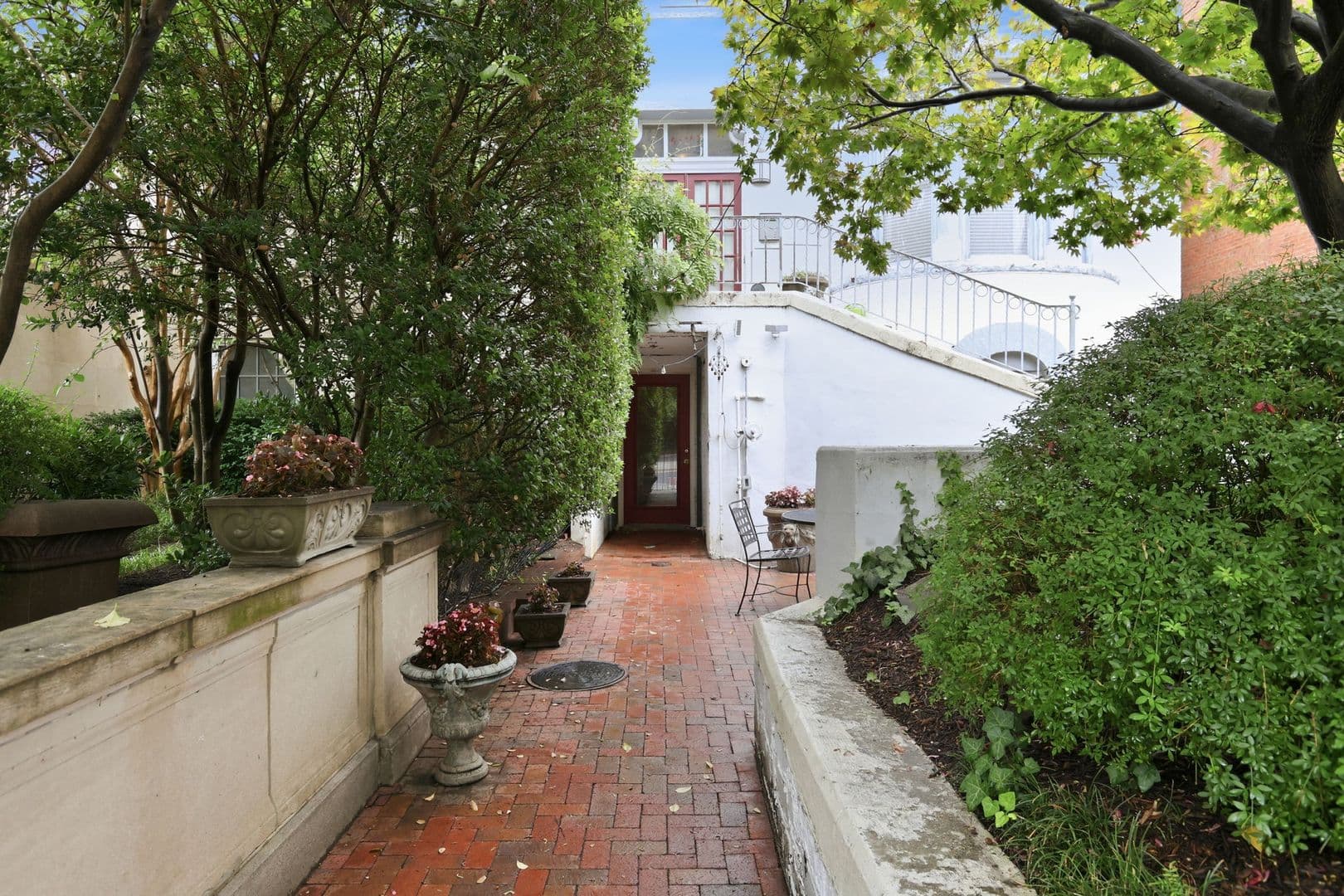 Washington Condo: 1527 16th Street NW