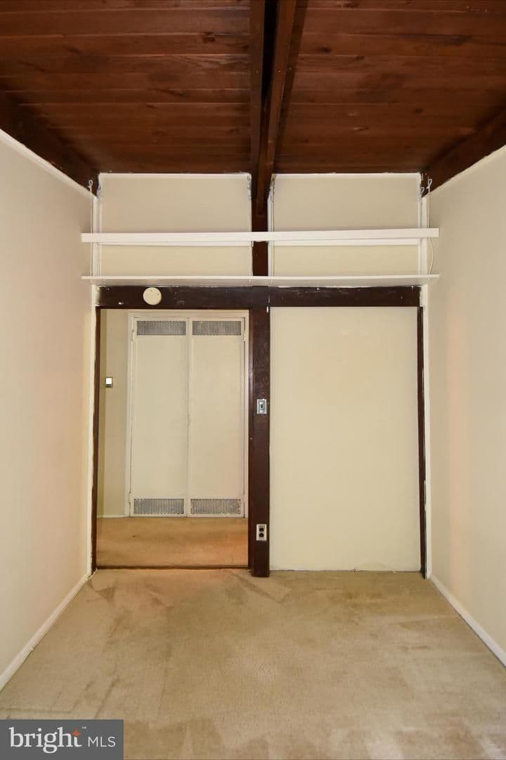 Falls Church House: 3415 Gallows Road